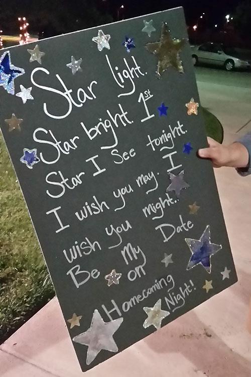 Junior+Justin+Johnson+wrote+a+poem+for+his+star-themed+homecoming+proposal.