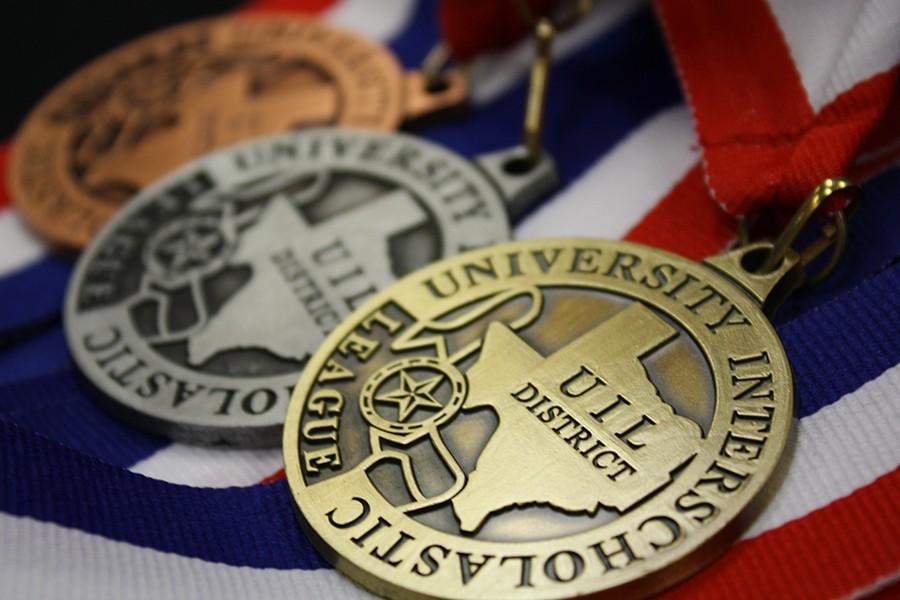 Academic+team+members+earned+gold%2C+silver+and+bronze+medals+at+the+district+UIL+meet.