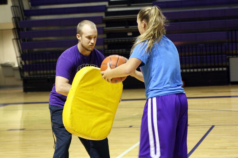 New basketball coach aspires to perform at high level – The Eagle's Tale