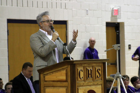 Famed radio personality Blair Garner speaks at the induction ceremony into the Canyon High School Hall of Fame. 