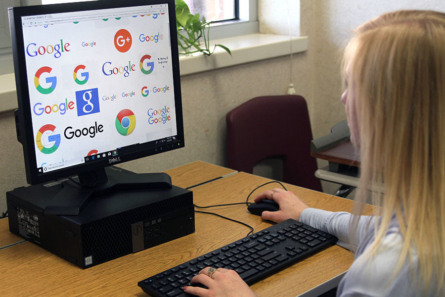 Students, parents, teachers and community members are invited to two free Google classes. 