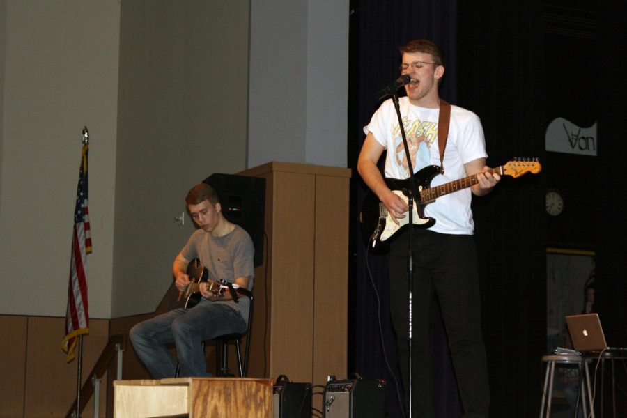 Travis Roberts and Cody Clark perform in the spring 2018 Eagle Idol.