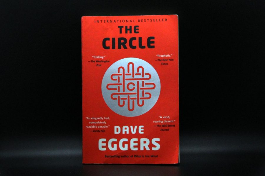 Dave+Eggers+The+Circle+reads+as+a+modern+classic+and+a+cautionary+tale+of+the+dangers+of+an+extreme+free+market.+The+book+follows+a+young+woman+who+begins+working+at+an+innovative+and+trendy+new+company.+As+the+storyline+unfolds%2C+she+helps+this+Circle+gain+a+totalitarian-like+power+over+a+once-independent+society.+